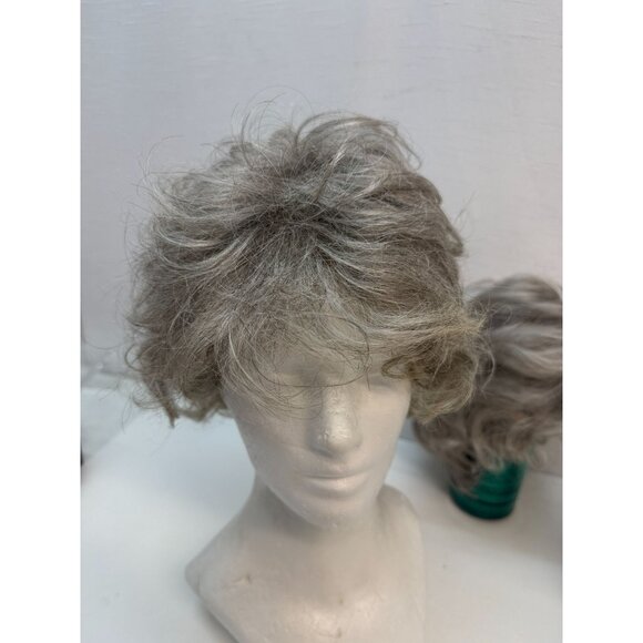 Ladies full Wigs Paula Young and more - Picture 6 of 13